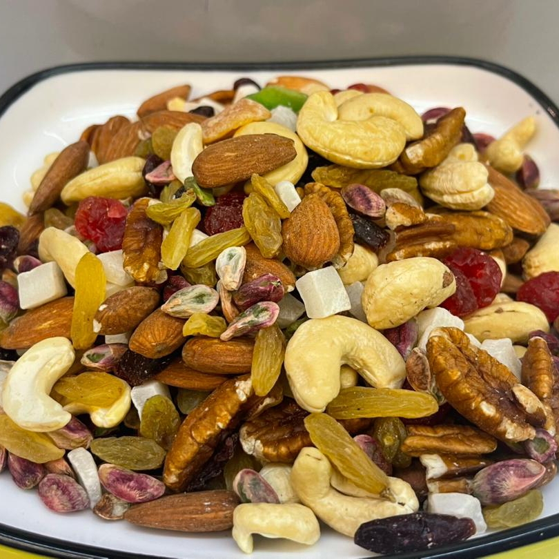 خلطة مكسرات دايت نيء