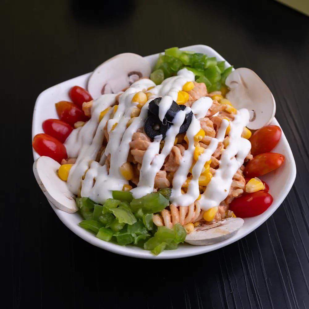 سلطة معكرونة بالخضار