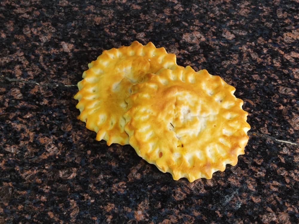 مناقيش مرتديلا بالجبن