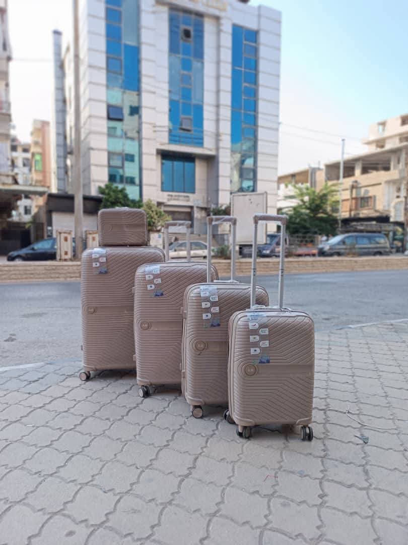 حقيبة سفرية