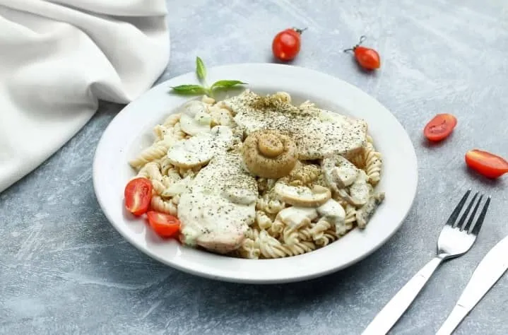 دجاج بالكريمة