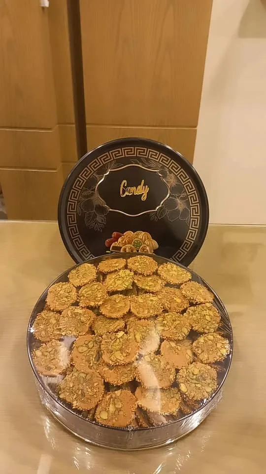 علبة برازق وزن كيلو