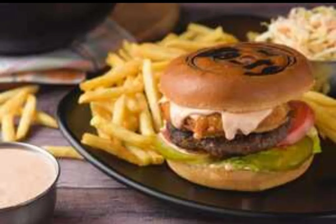 موزاريلا برغر لحمة