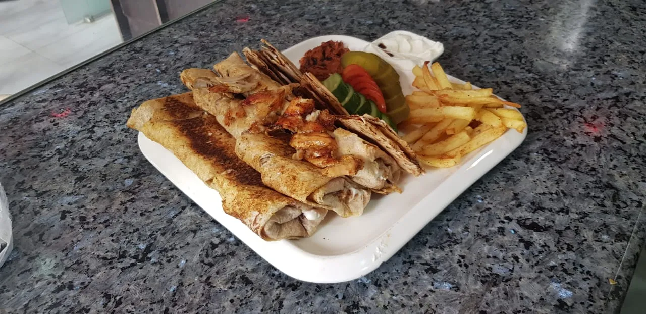 وجبة شاورما عربي