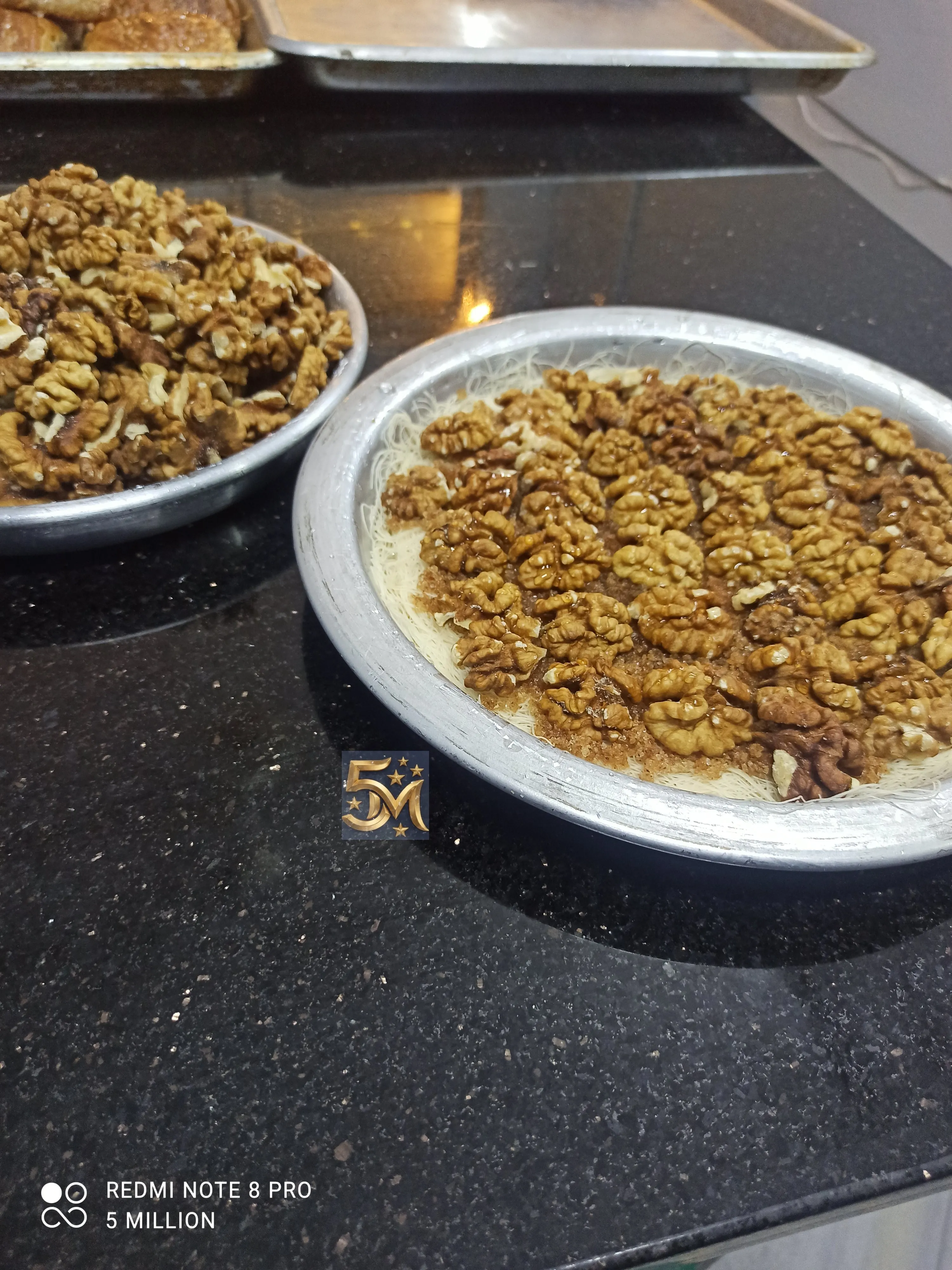 كنافة بالجوز اكسترا سخنة