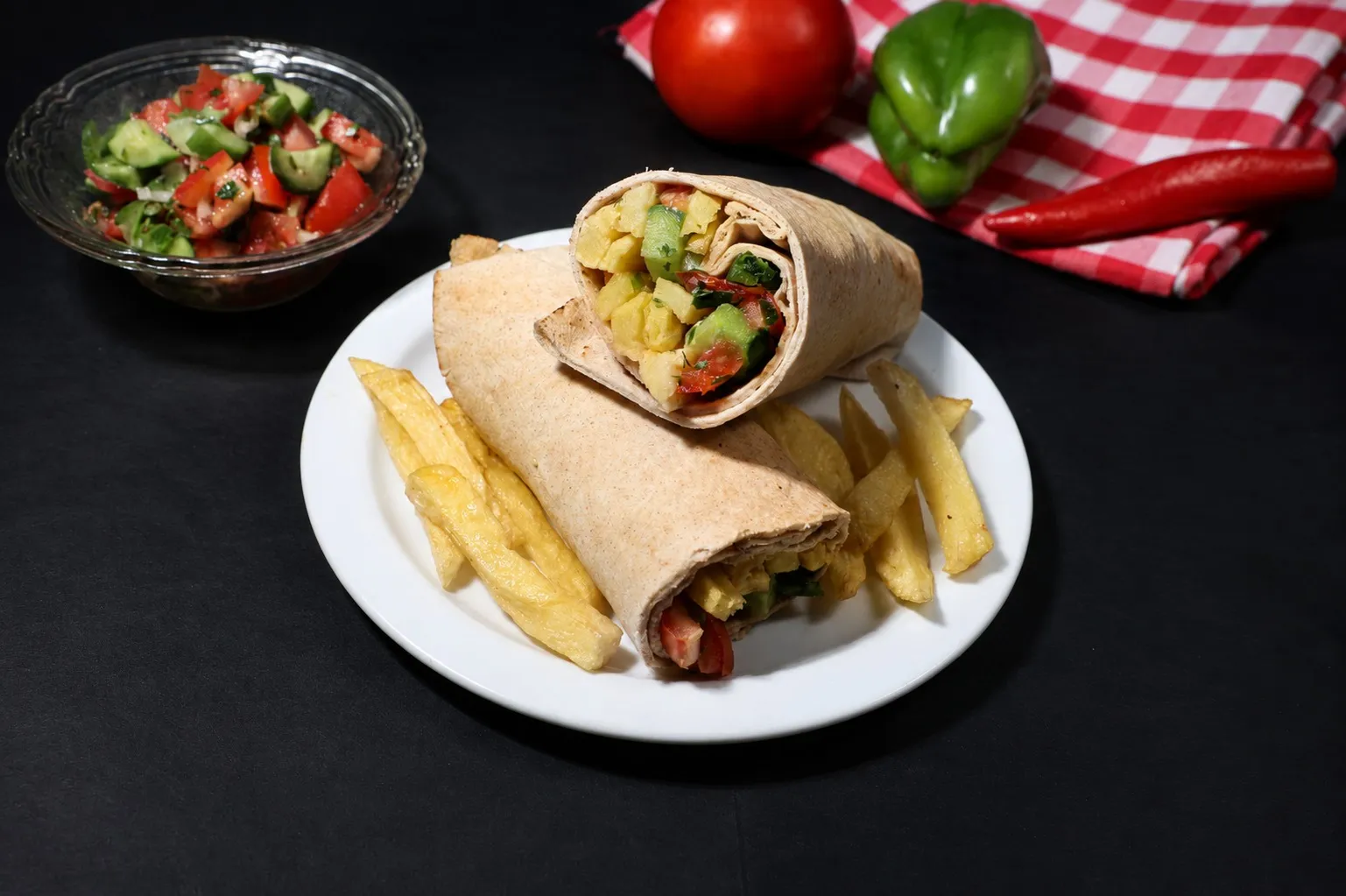 .سندويشة بطاطا+مايونيز +كاتشب