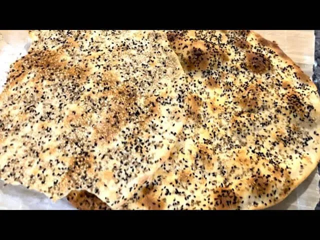 خبز بسمسم وحبة البركة