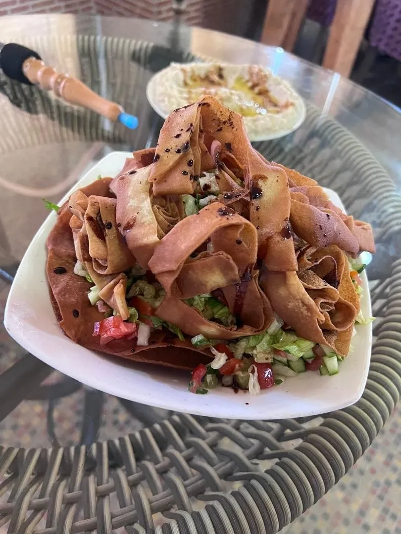 صحن فتوش