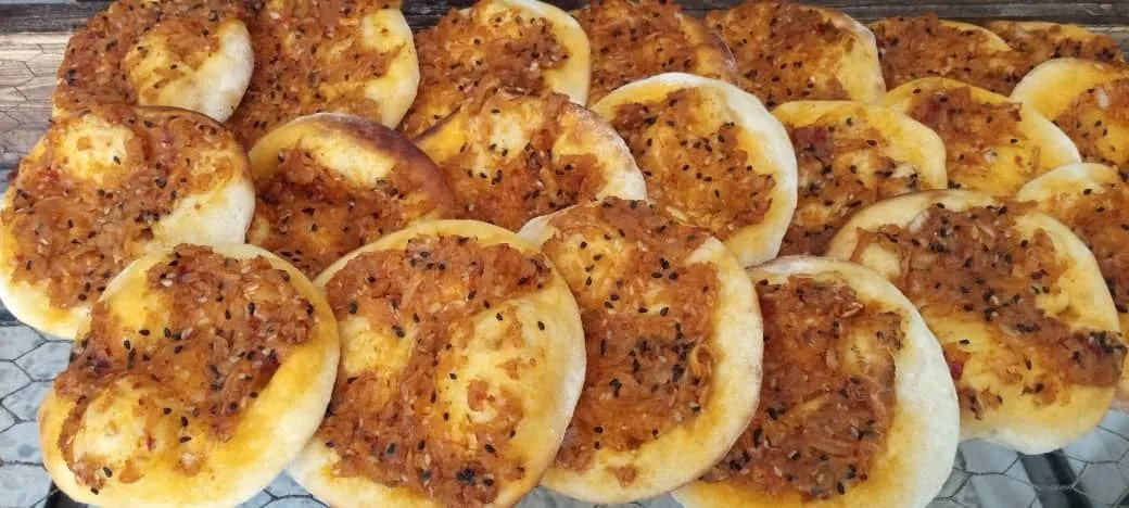 سواريه محمرة