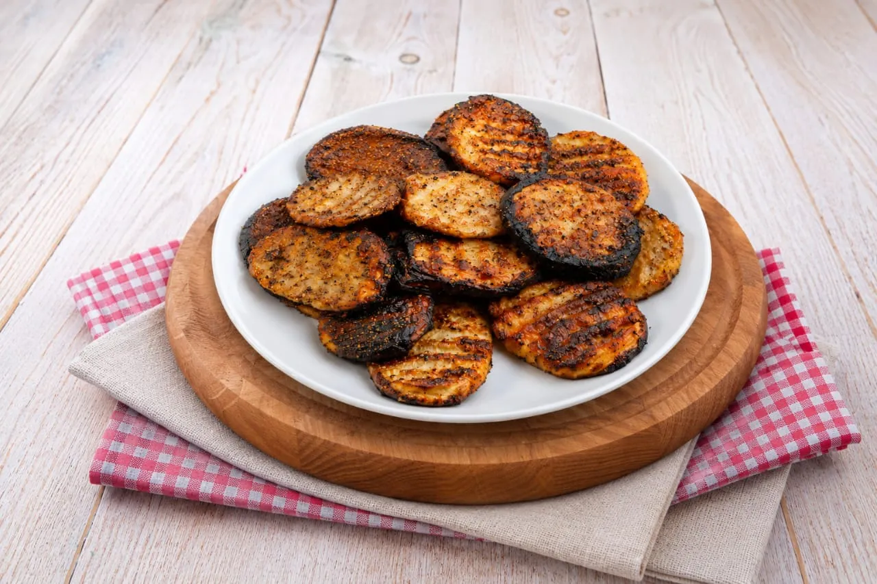 صحن بطاطا مشوية كبير