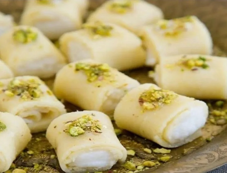 حلاوة جبن بالقشطة