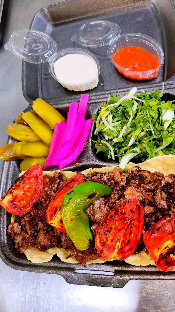 وجبة شاورما عربي