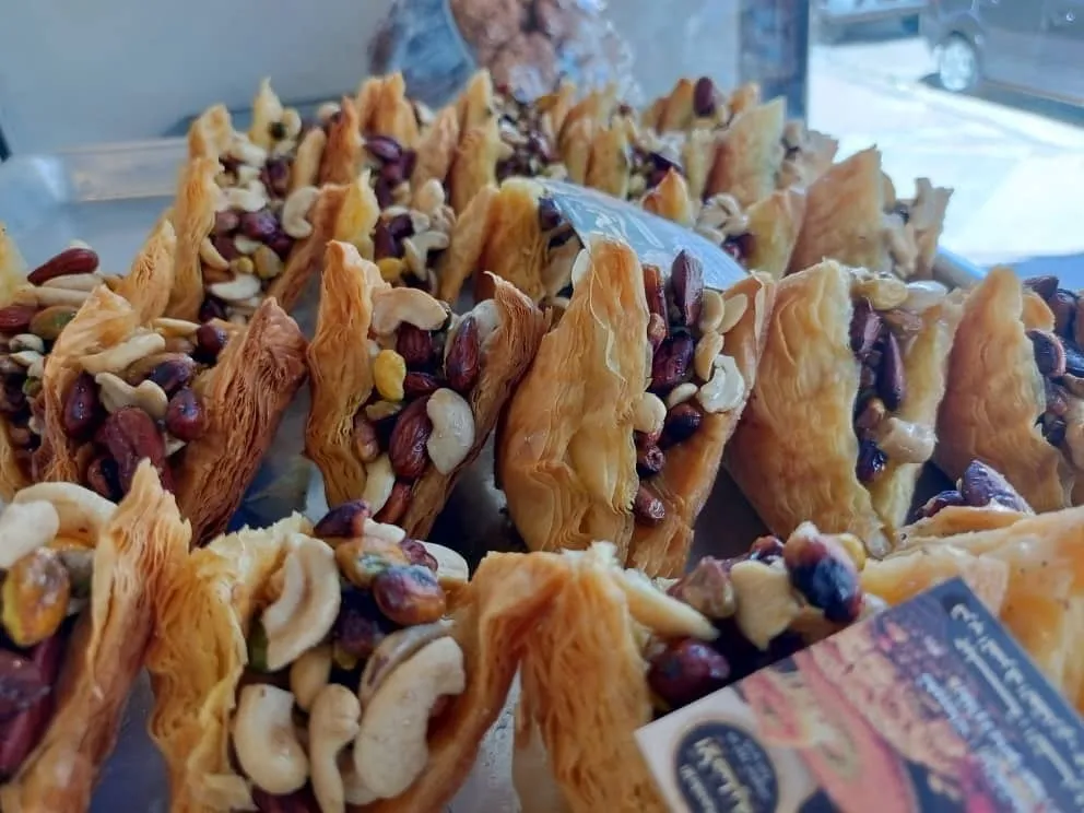 وربات بالمكسرات (قطعة)